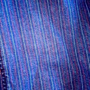 🎬 🎬🎬SENT AS FREE GIFT 
American Eagle Vintage Pinstriped Jeans! Size 8